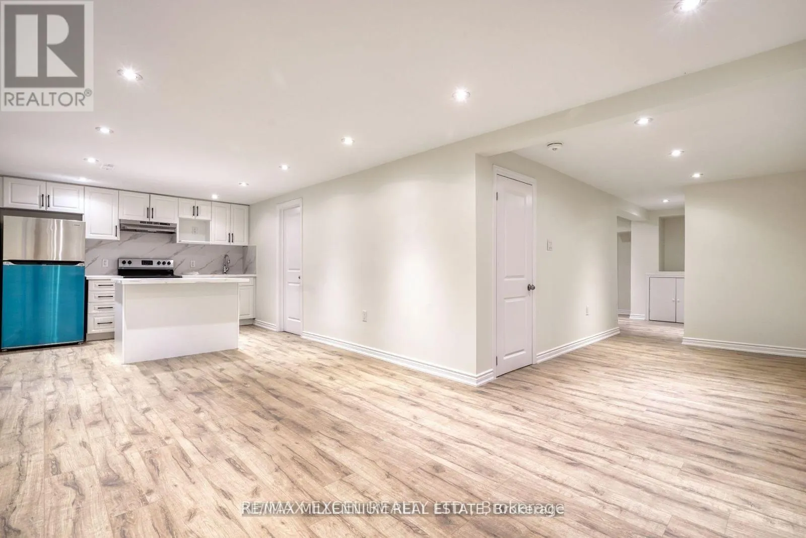 LOWER - 33 ORPINGTON CRESCENT