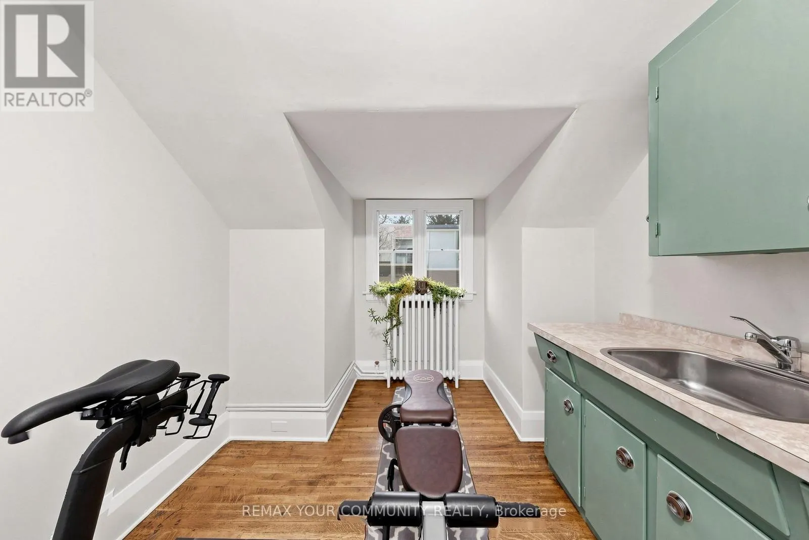 20 GRENADIER HEIGHTS