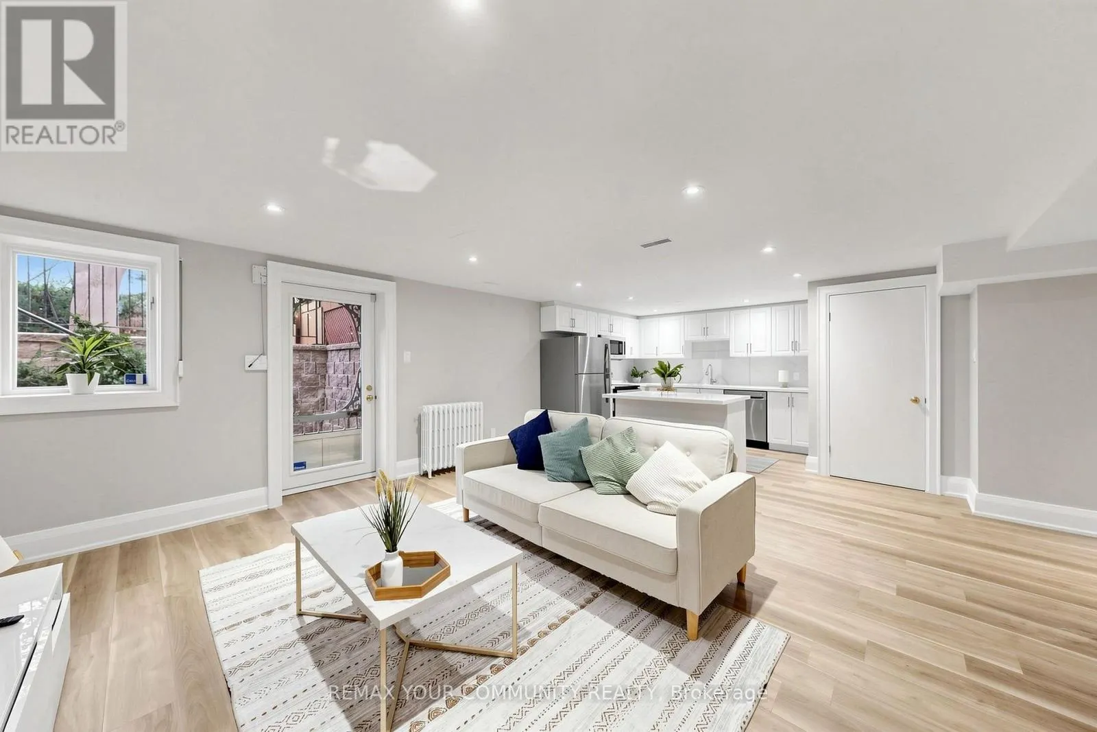 20 GRENADIER HEIGHTS
