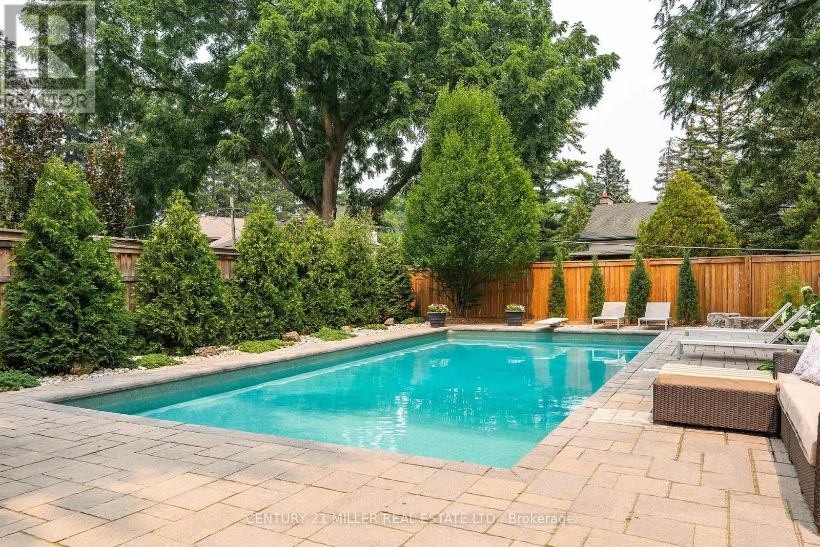 407 MAPLE GROVE DRIVE