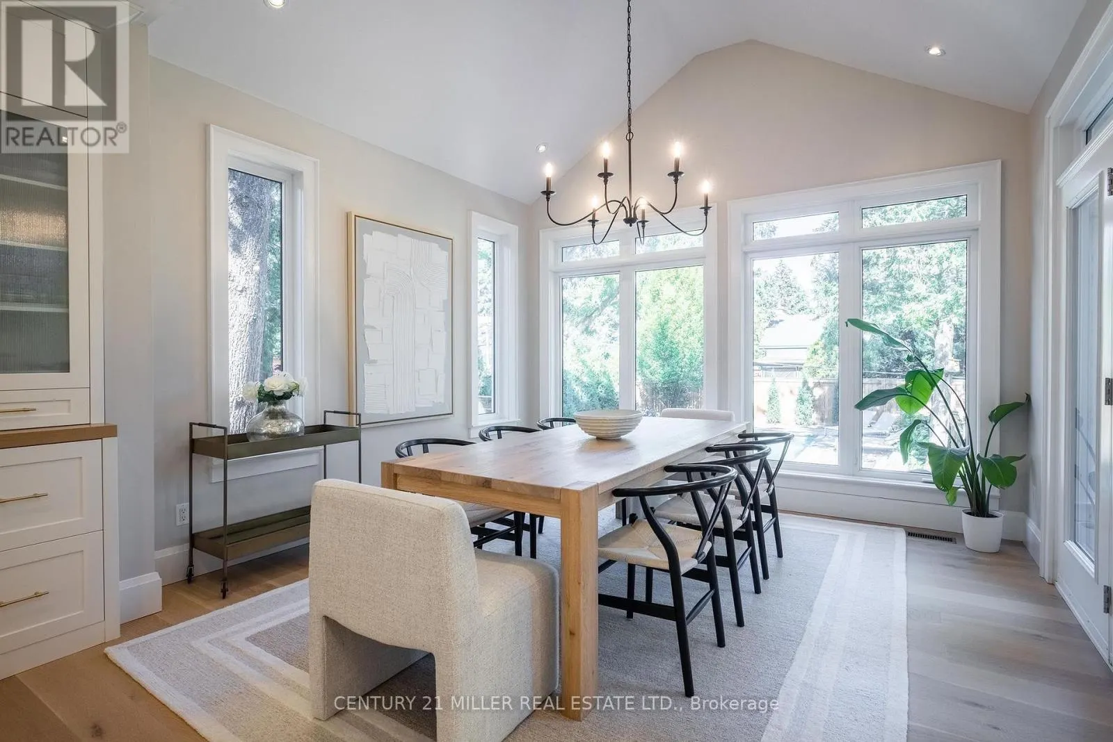 407 MAPLE GROVE DRIVE