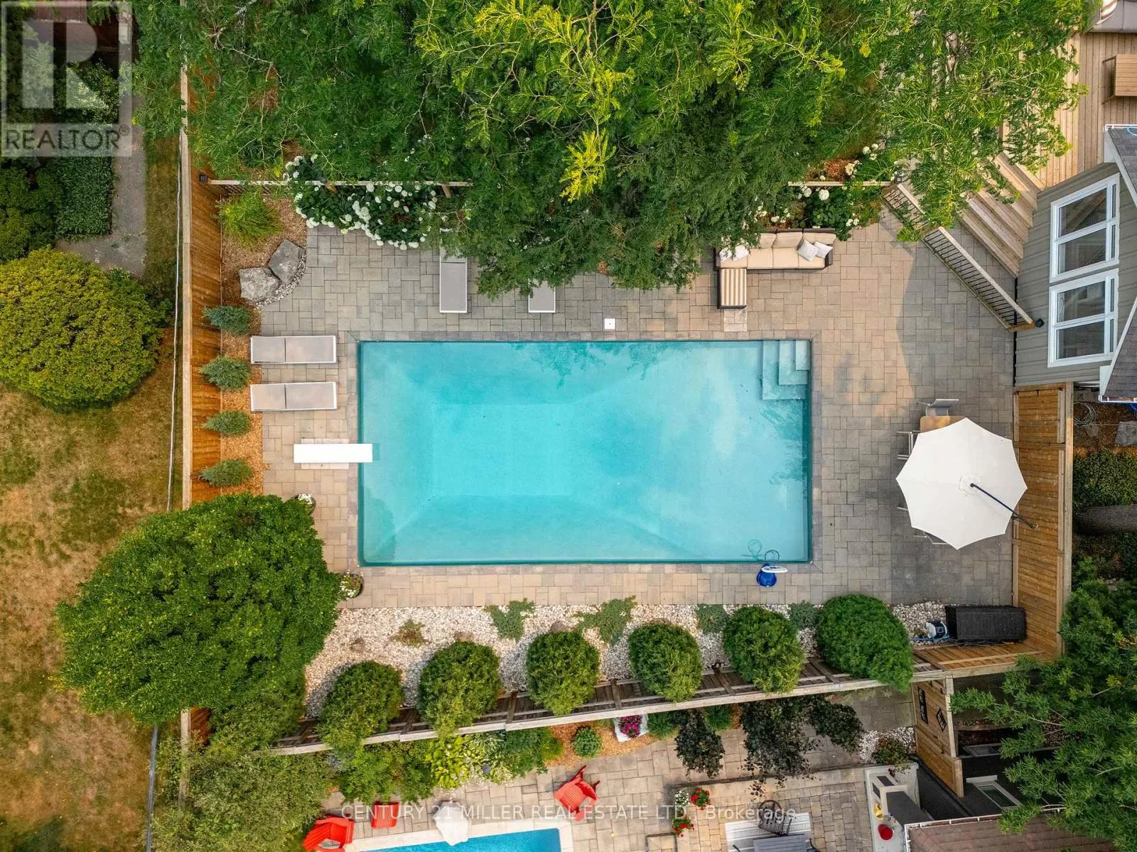 407 MAPLE GROVE DRIVE