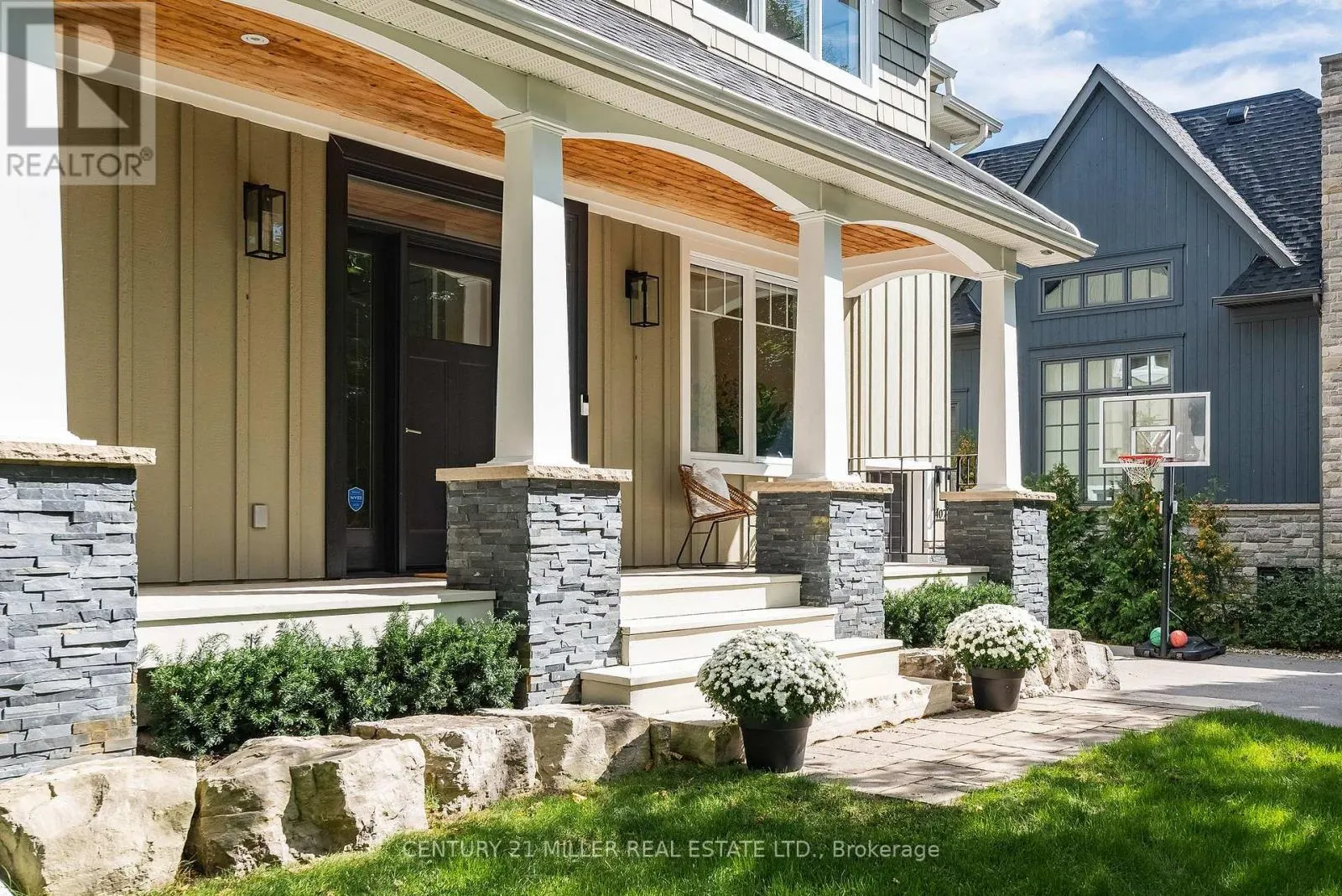 407 MAPLE GROVE DRIVE