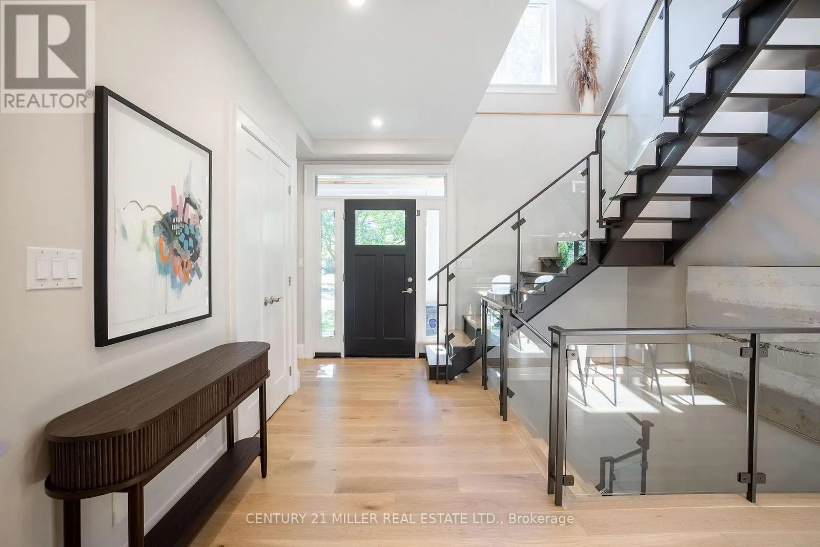 407 MAPLE GROVE DRIVE