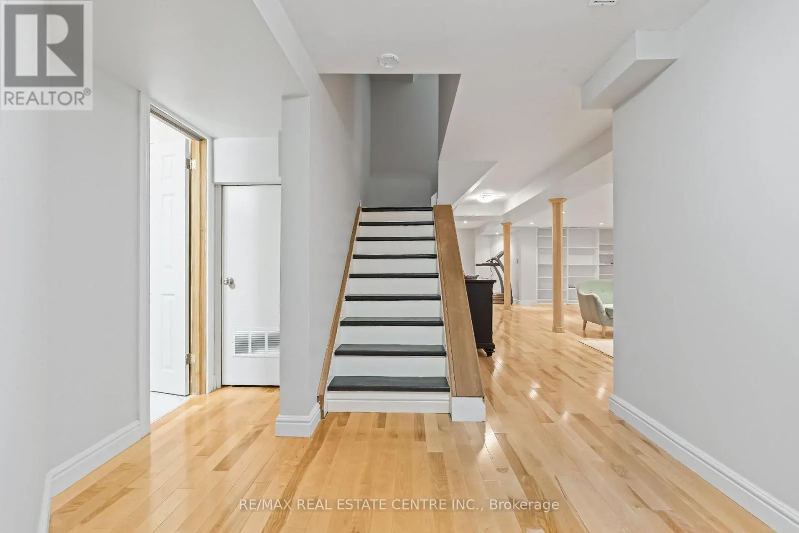20 NIXON CRESCENT