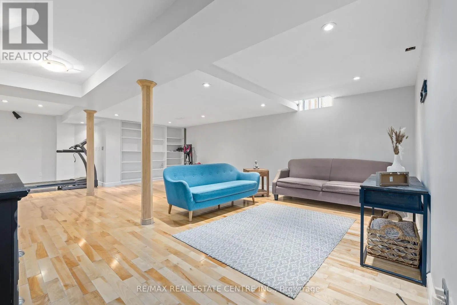 20 NIXON CRESCENT