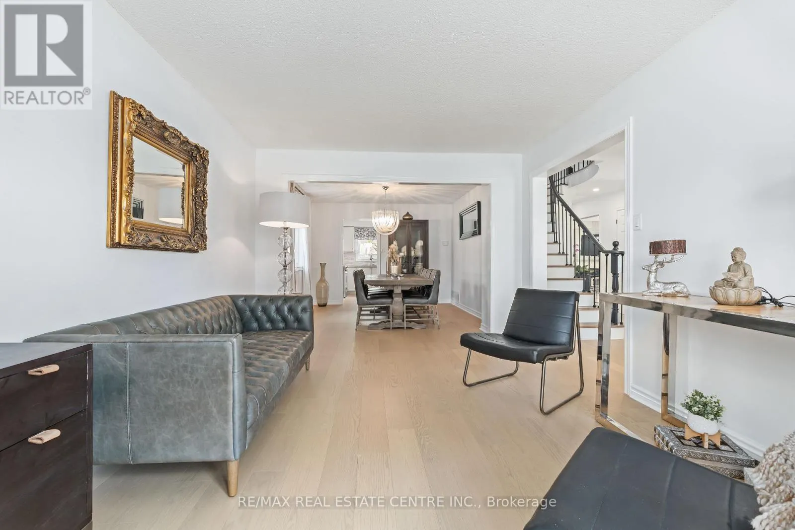 20 NIXON CRESCENT