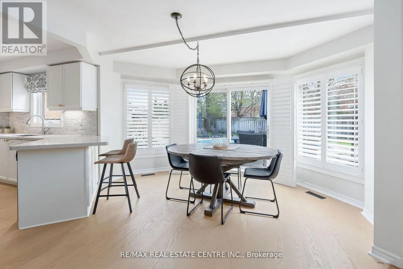 20 NIXON CRESCENT