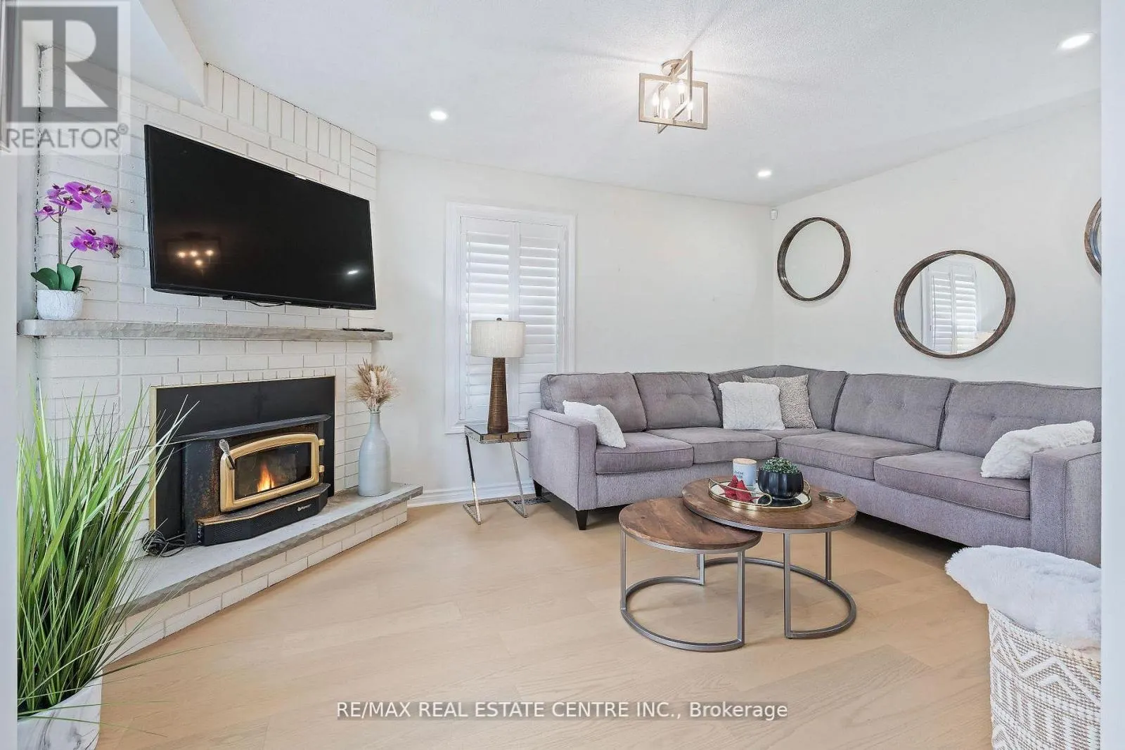 20 NIXON CRESCENT