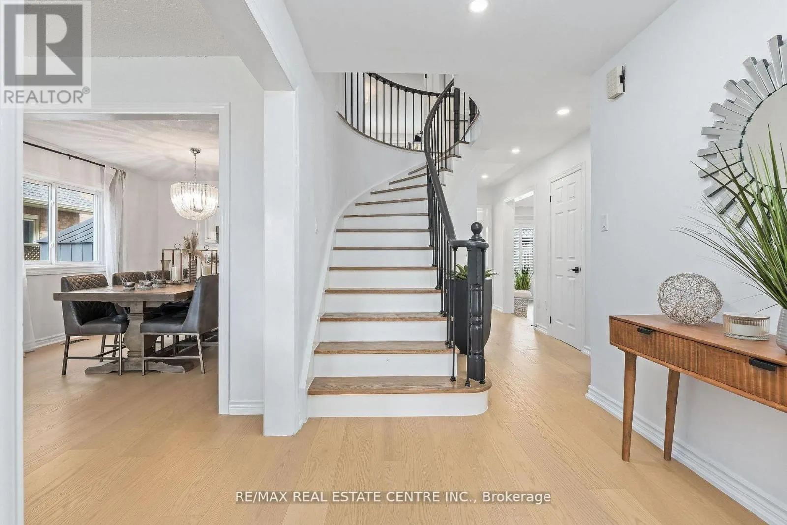 20 NIXON CRESCENT