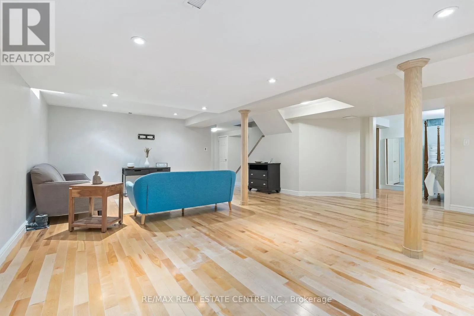 20 NIXON CRESCENT