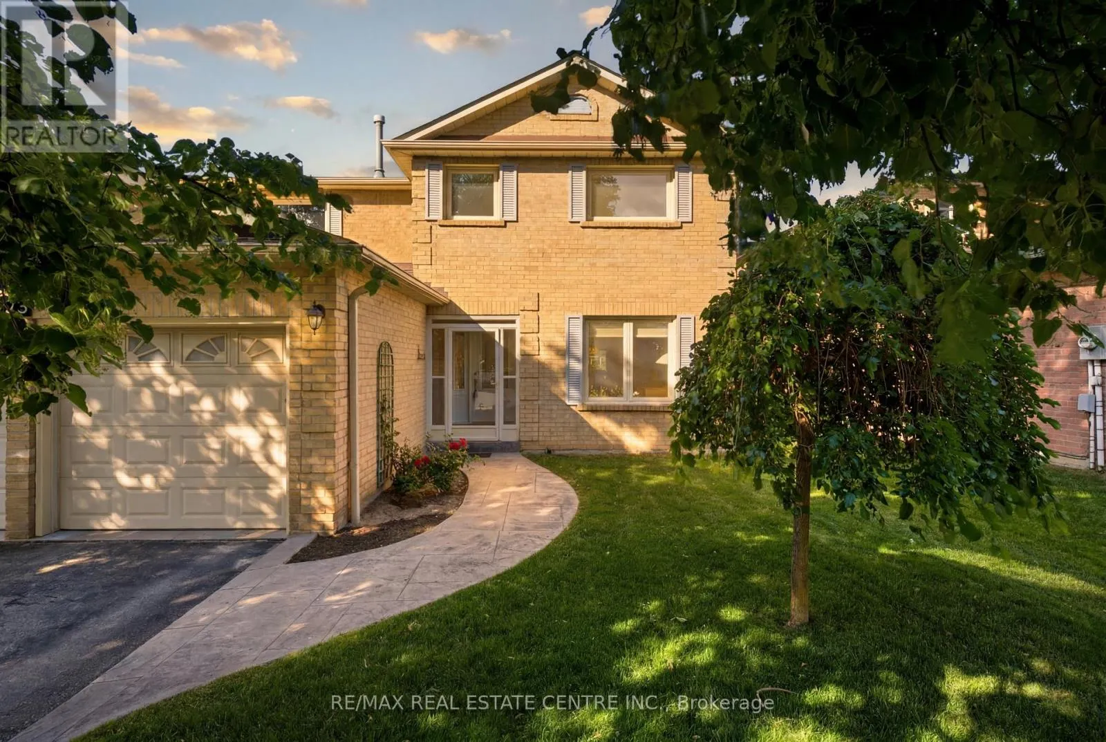 23 DEER VALLEY DRIVE
