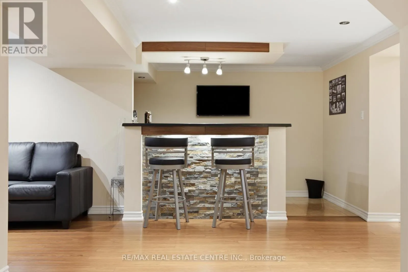23 DEER VALLEY DRIVE