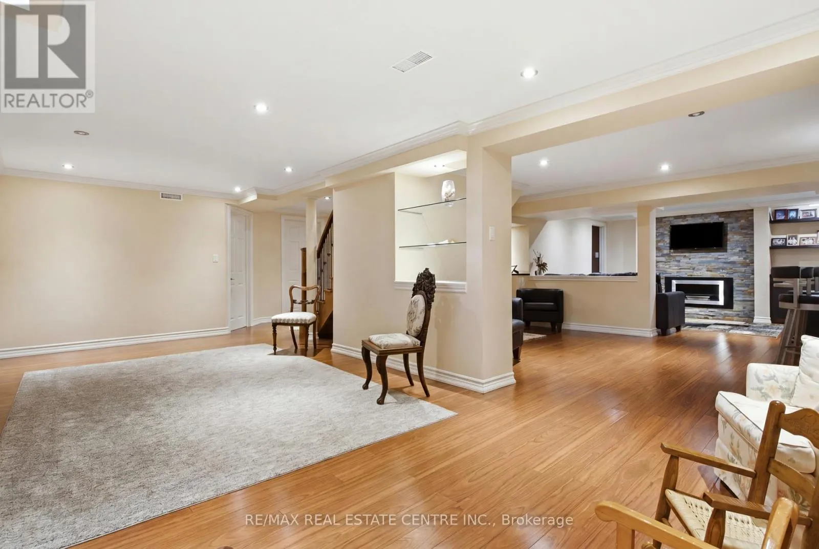 23 DEER VALLEY DRIVE