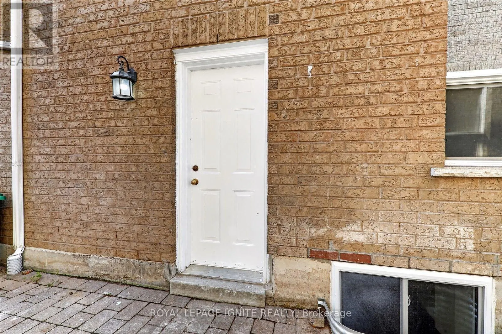 LOWER - 162 CADILLAC CRESCENT