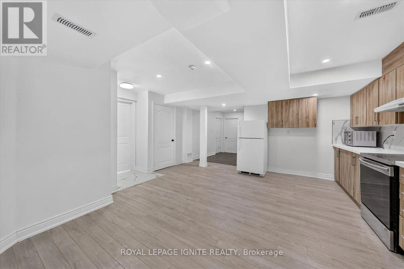 LOWER - 162 CADILLAC CRESCENT