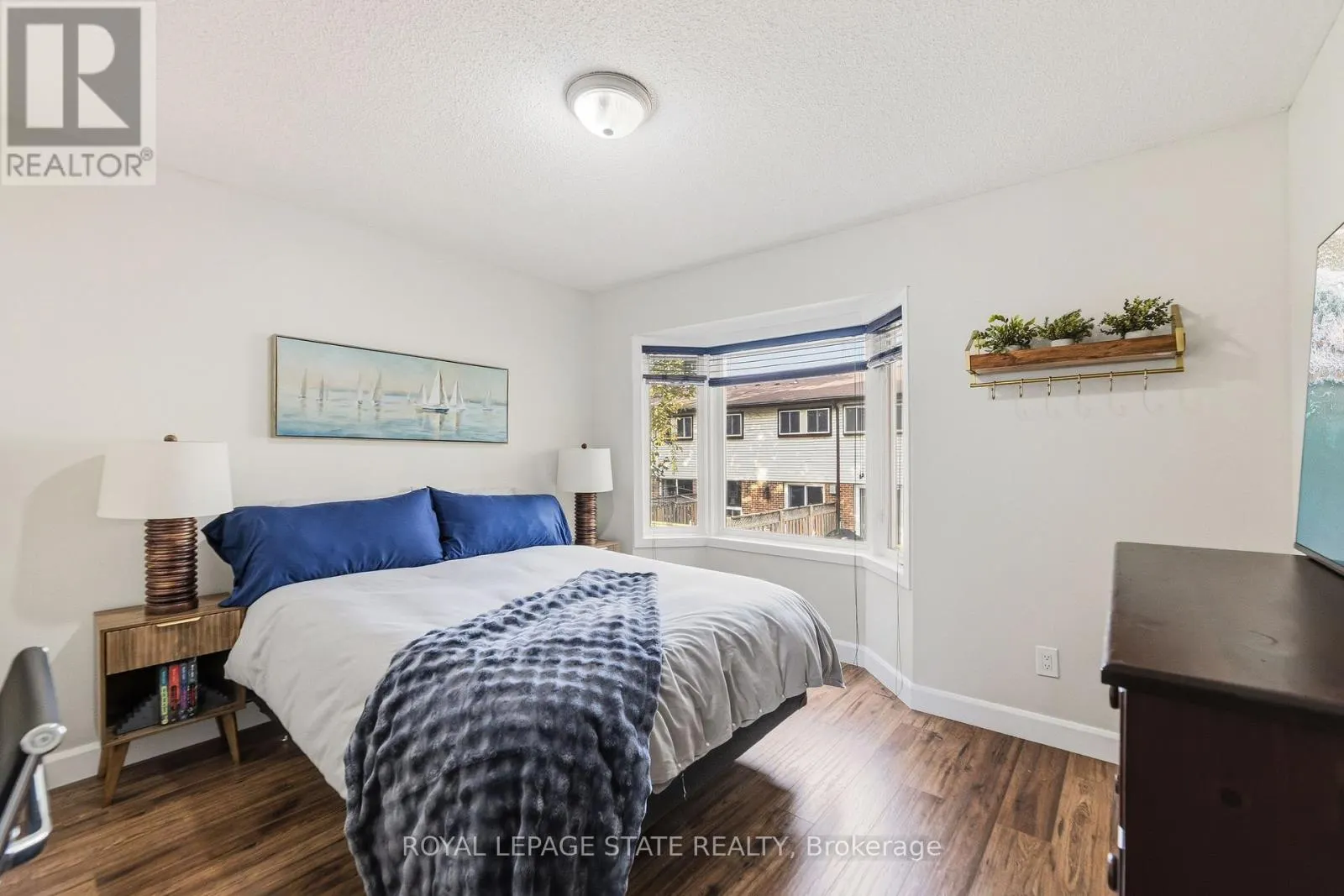 6 - 1335 GUELPH LINE