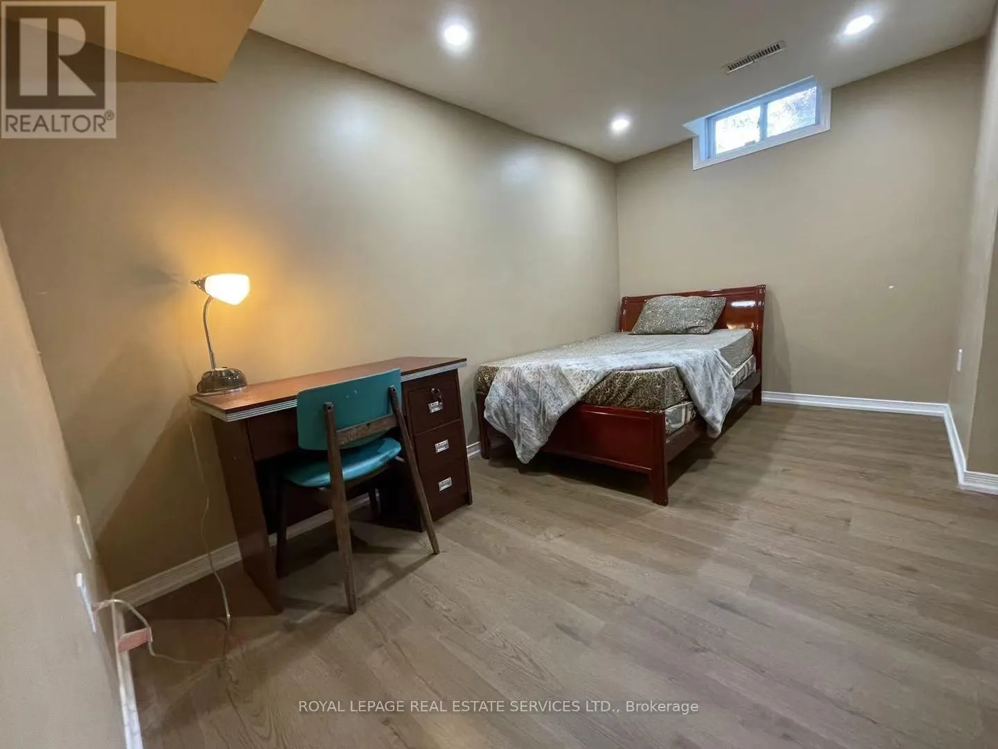 LOWER - 299 ROCKCLIFFE GARDENS