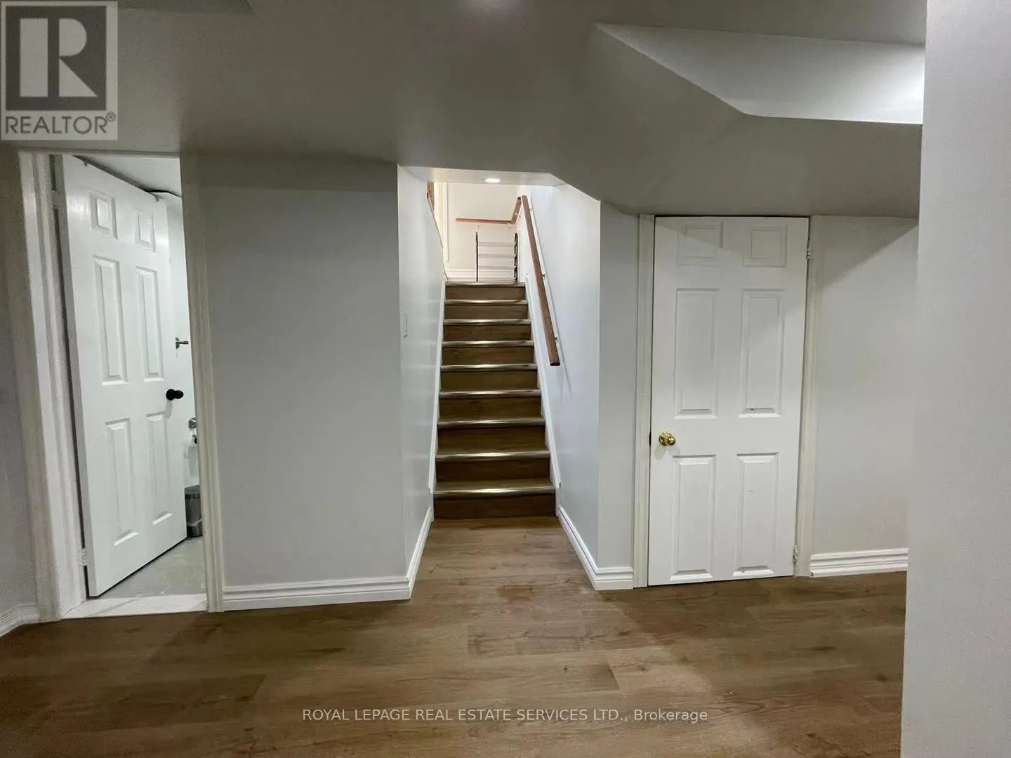 LOWER - 299 ROCKCLIFFE GARDENS