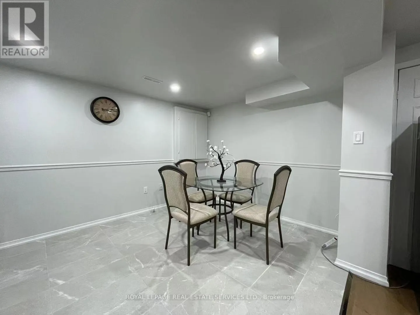 LOWER - 299 ROCKCLIFFE GARDENS