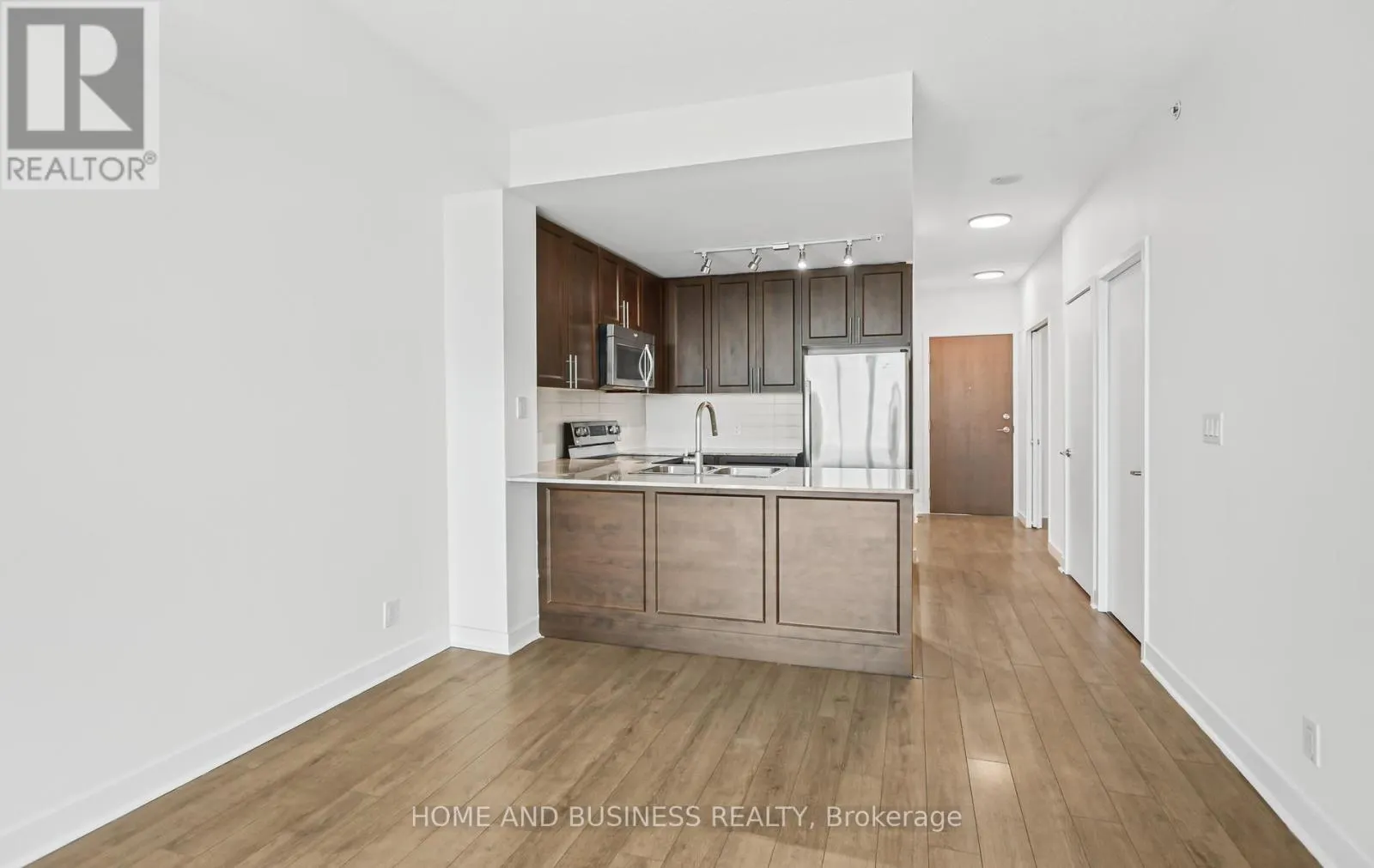 304 - 3985 GRAND PARK DRIVE