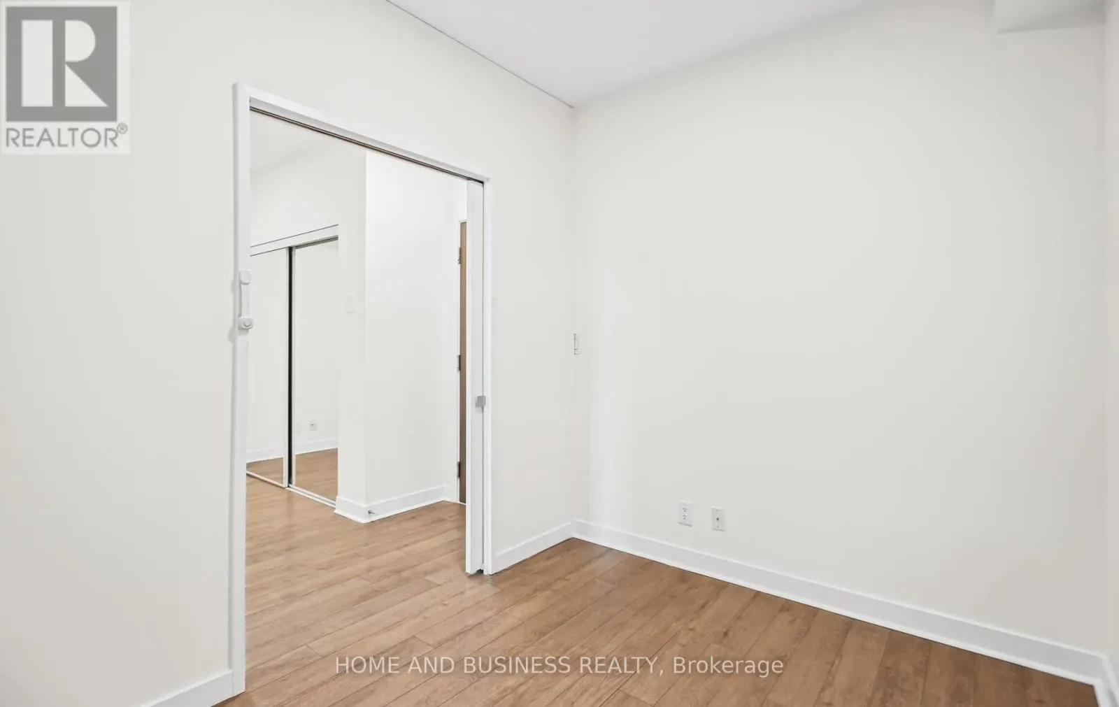 304 - 3985 GRAND PARK DRIVE