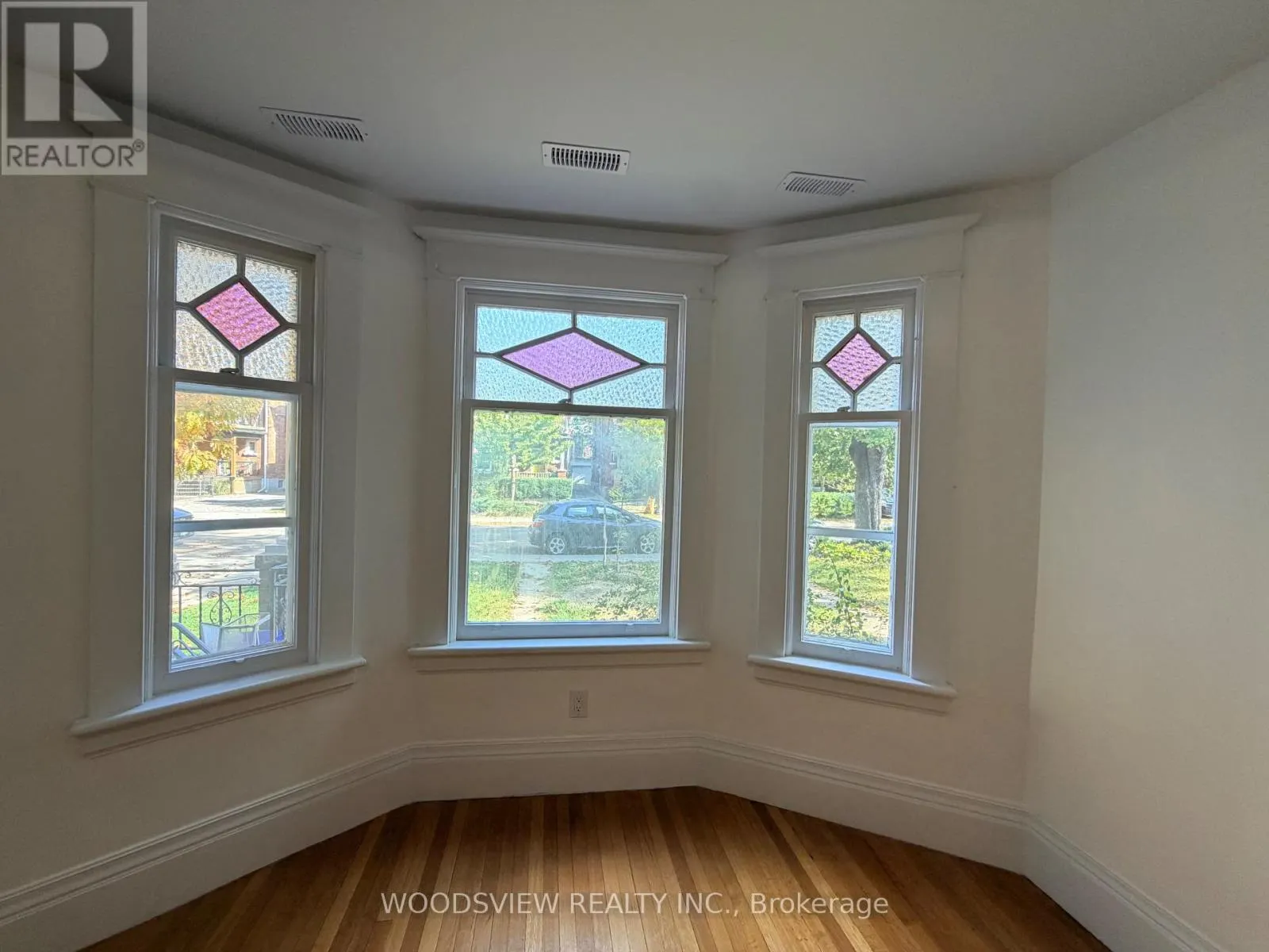 MAIN FLOOR - 152 MEDLAND STREET