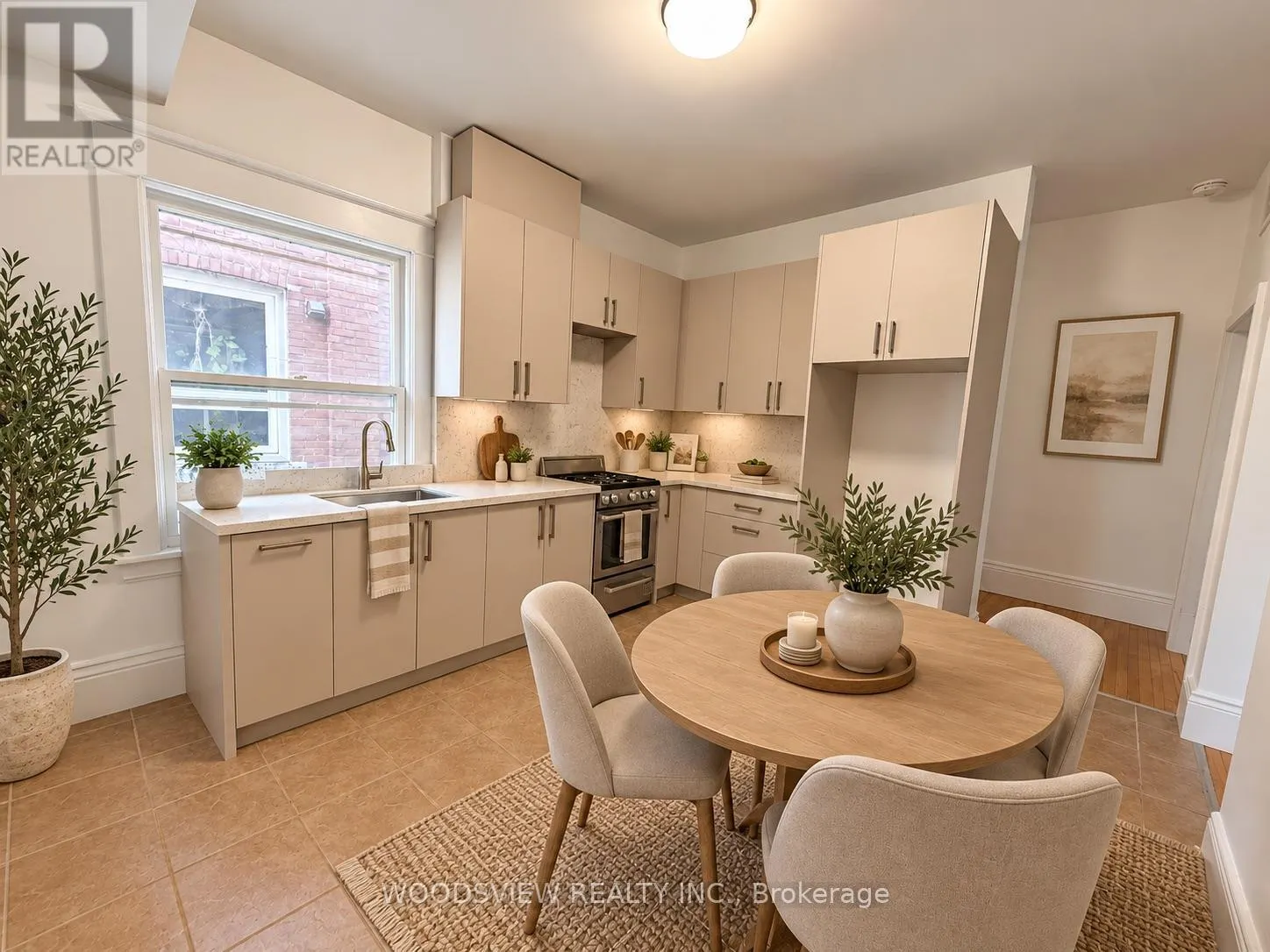 MAIN FLOOR - 152 MEDLAND STREET