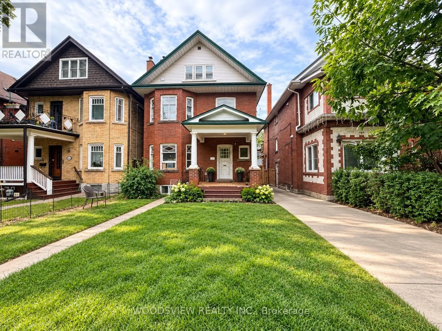 MAIN FLOOR - 152 MEDLAND STREET