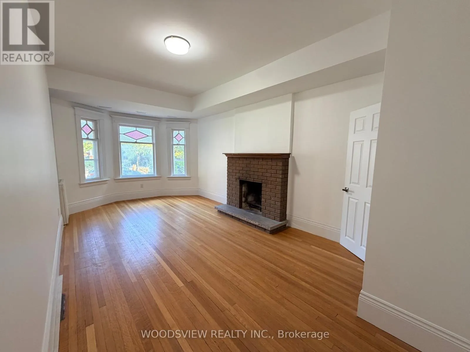 MAIN FLOOR - 152 MEDLAND STREET