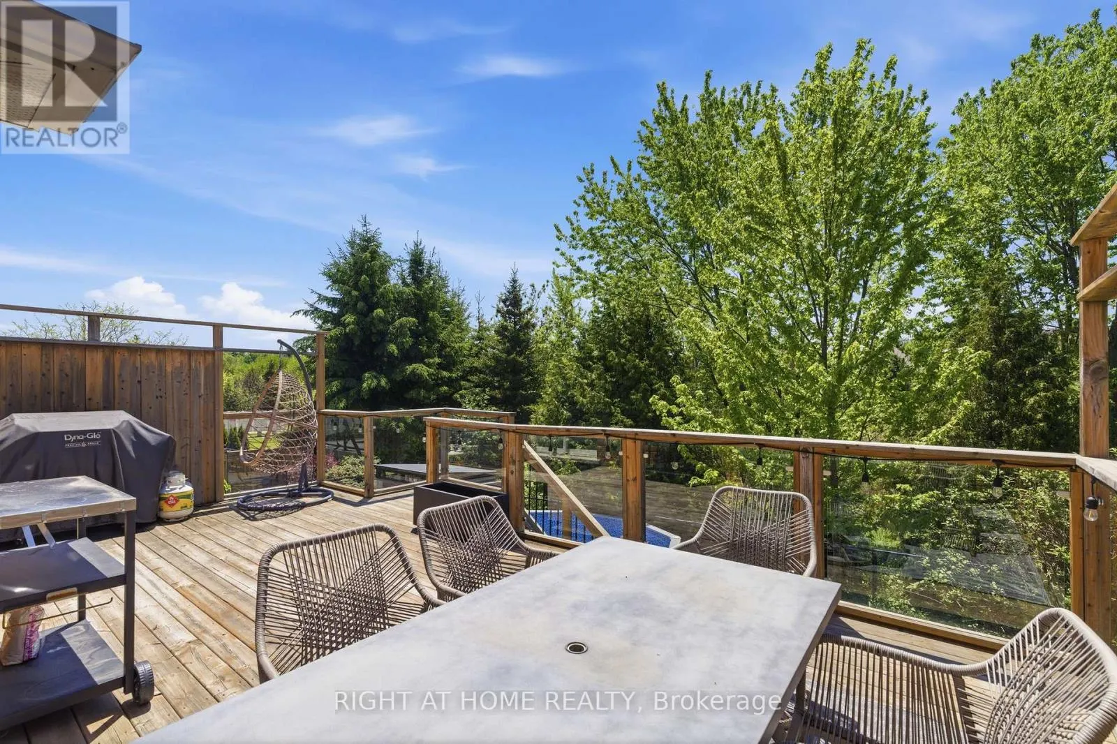 182 MOWAT CRESCENT