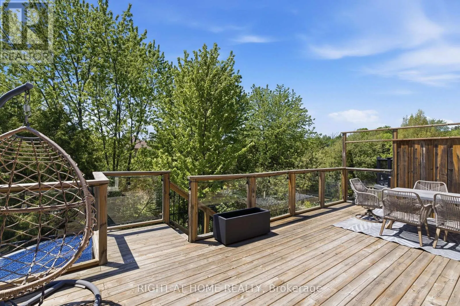 182 MOWAT CRESCENT