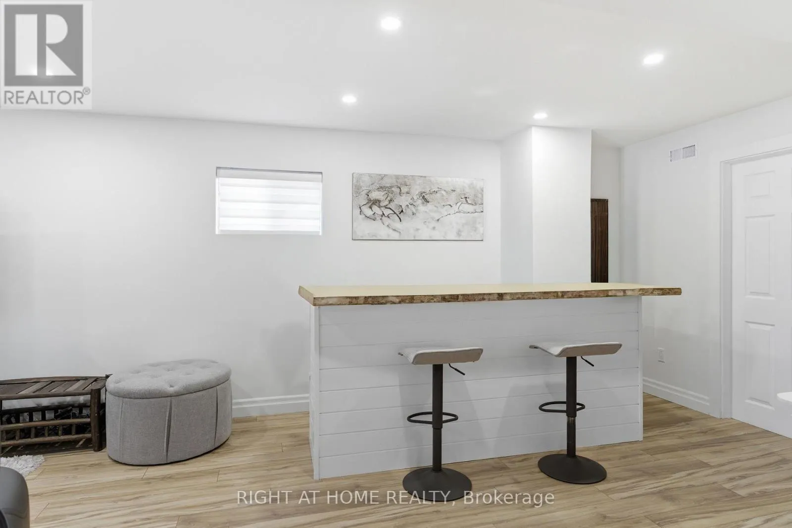 182 MOWAT CRESCENT
