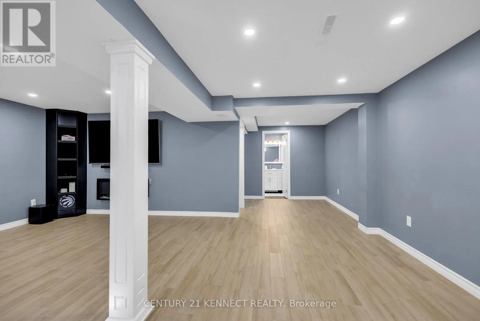 51 VODDEN STREET W