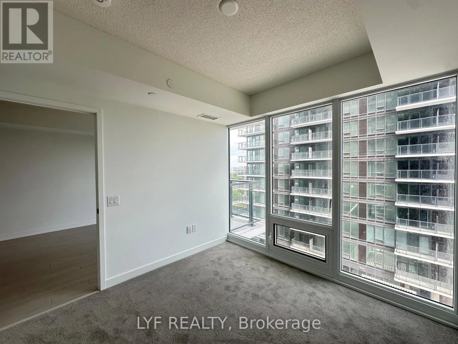 1207 - 4010 EGLINTON AVENUE W