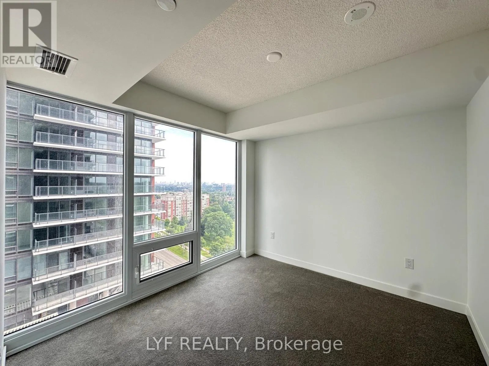 1207 - 4010 EGLINTON AVENUE W