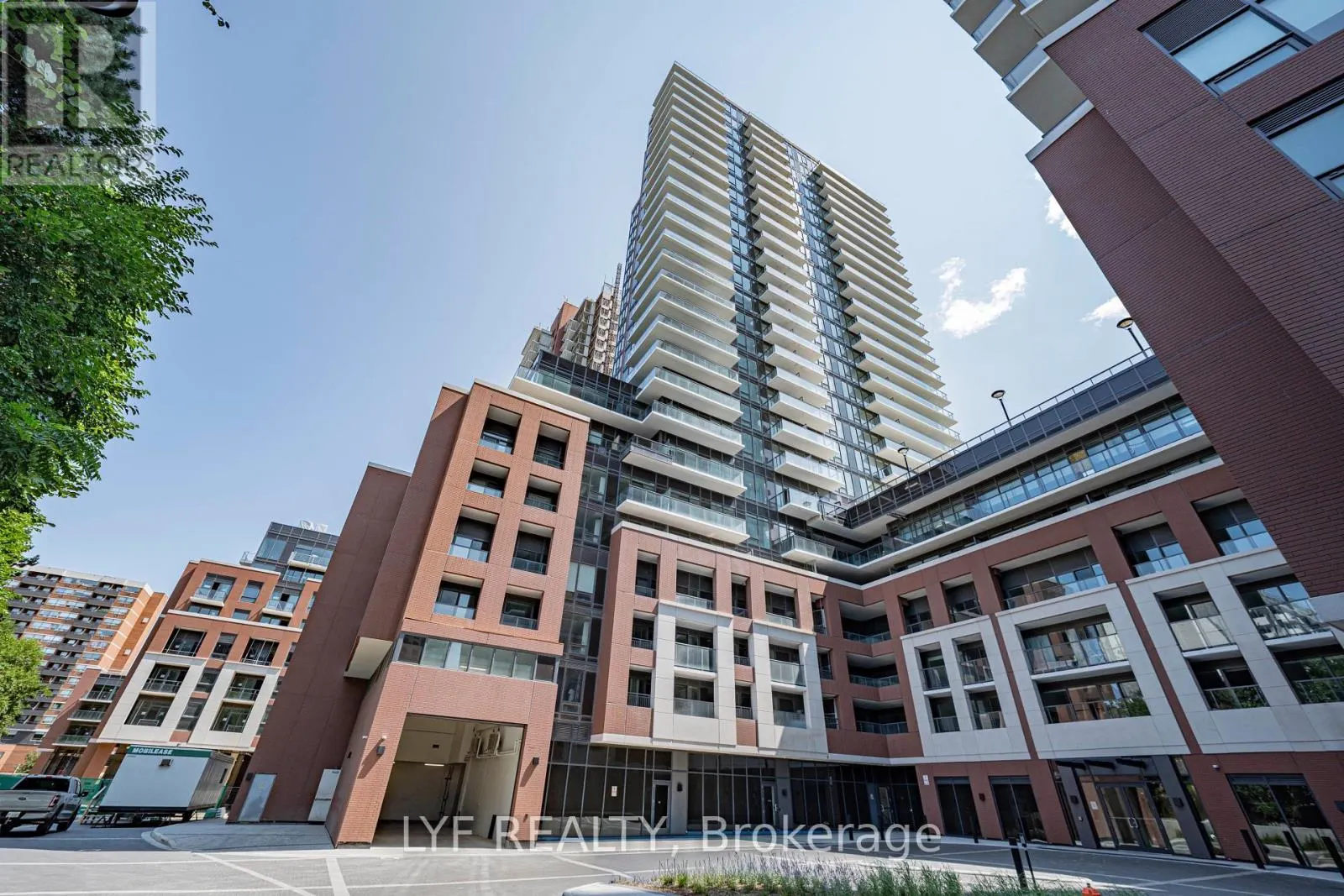 1207 - 4010 EGLINTON AVENUE W