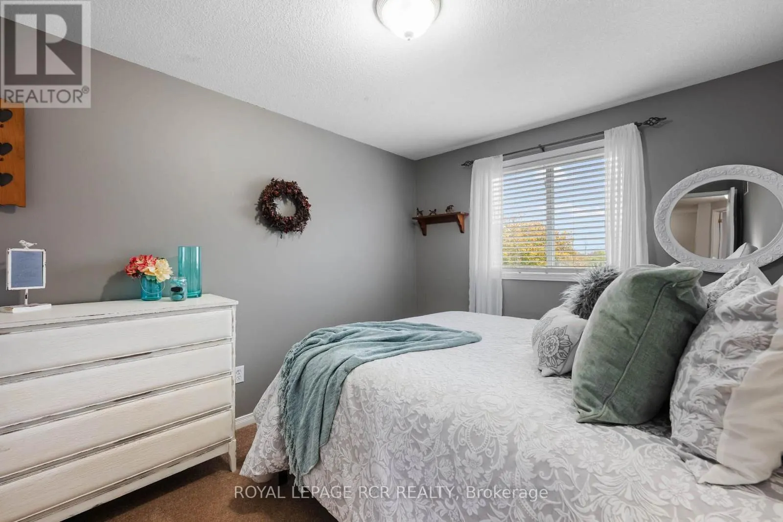 66 BENJAMIN CRESCENT