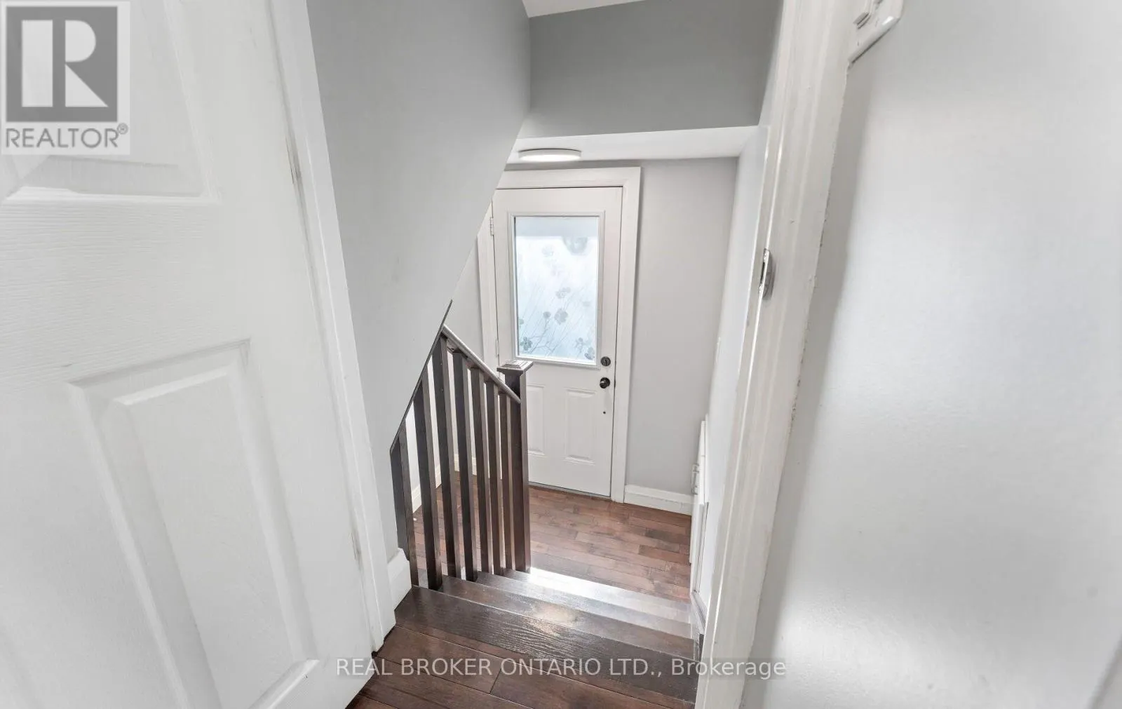 26 ROXALINE STREET