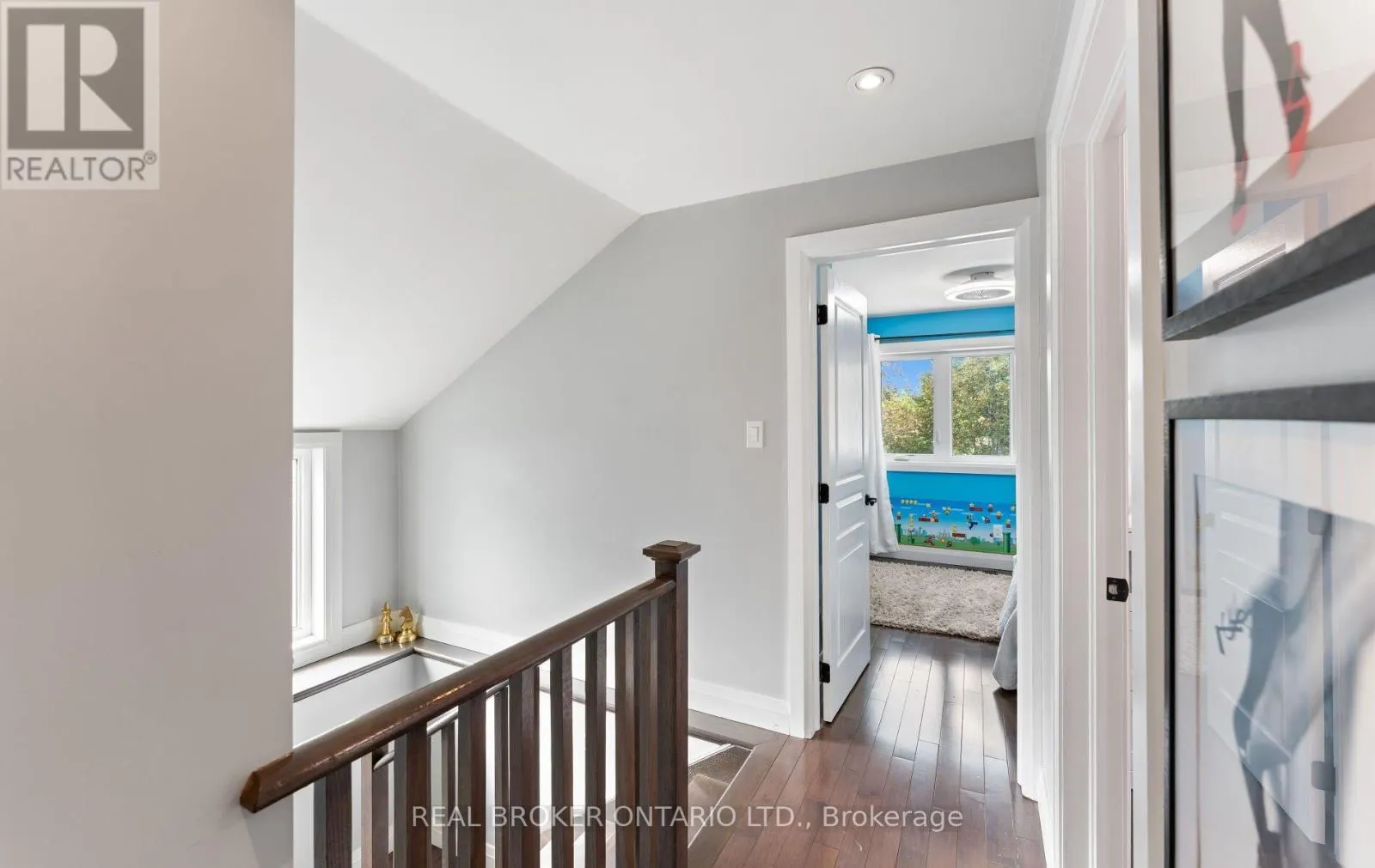 26 ROXALINE STREET