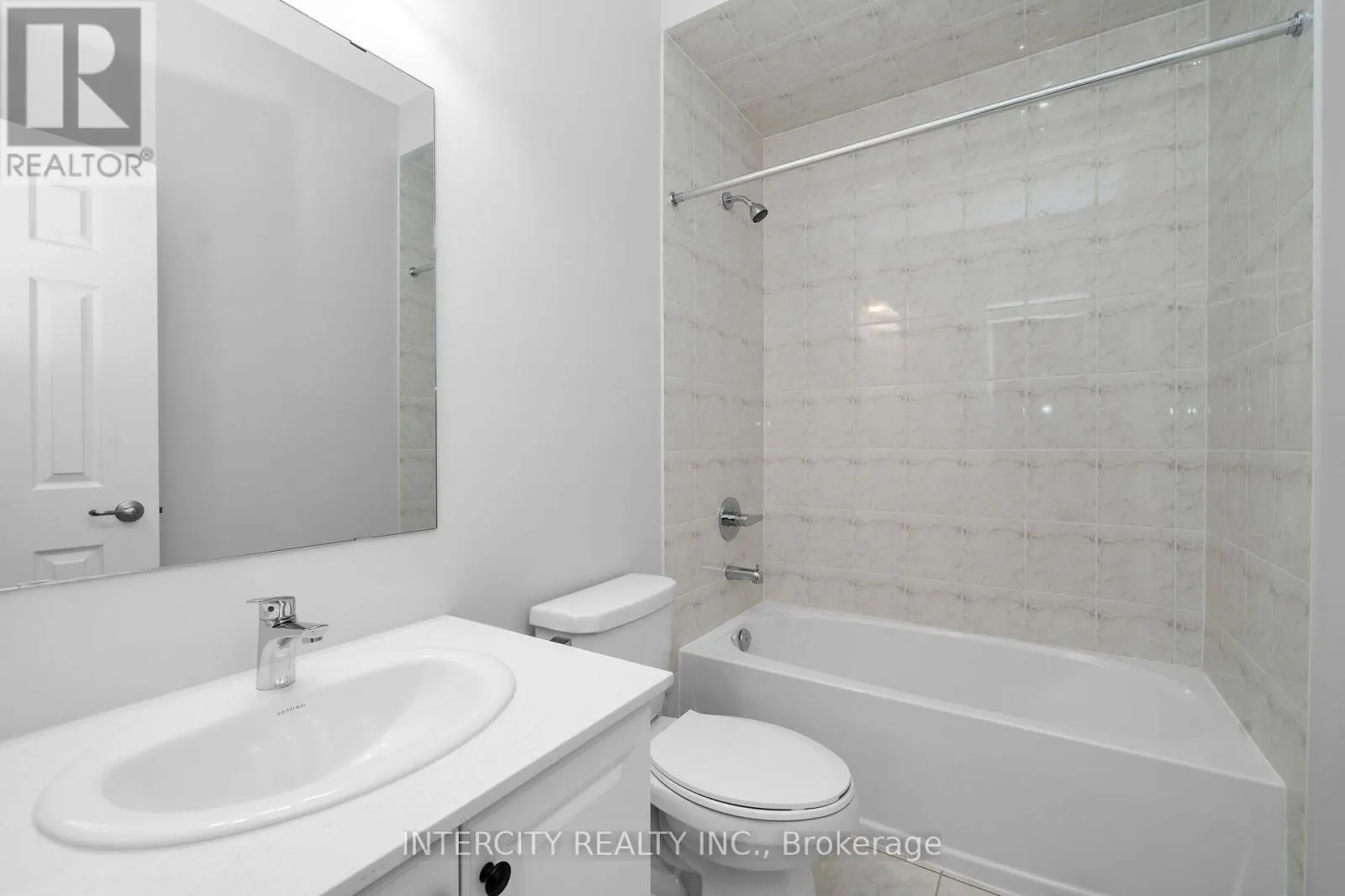 BLK7-TH35 - 27 SUNBIRD WAY