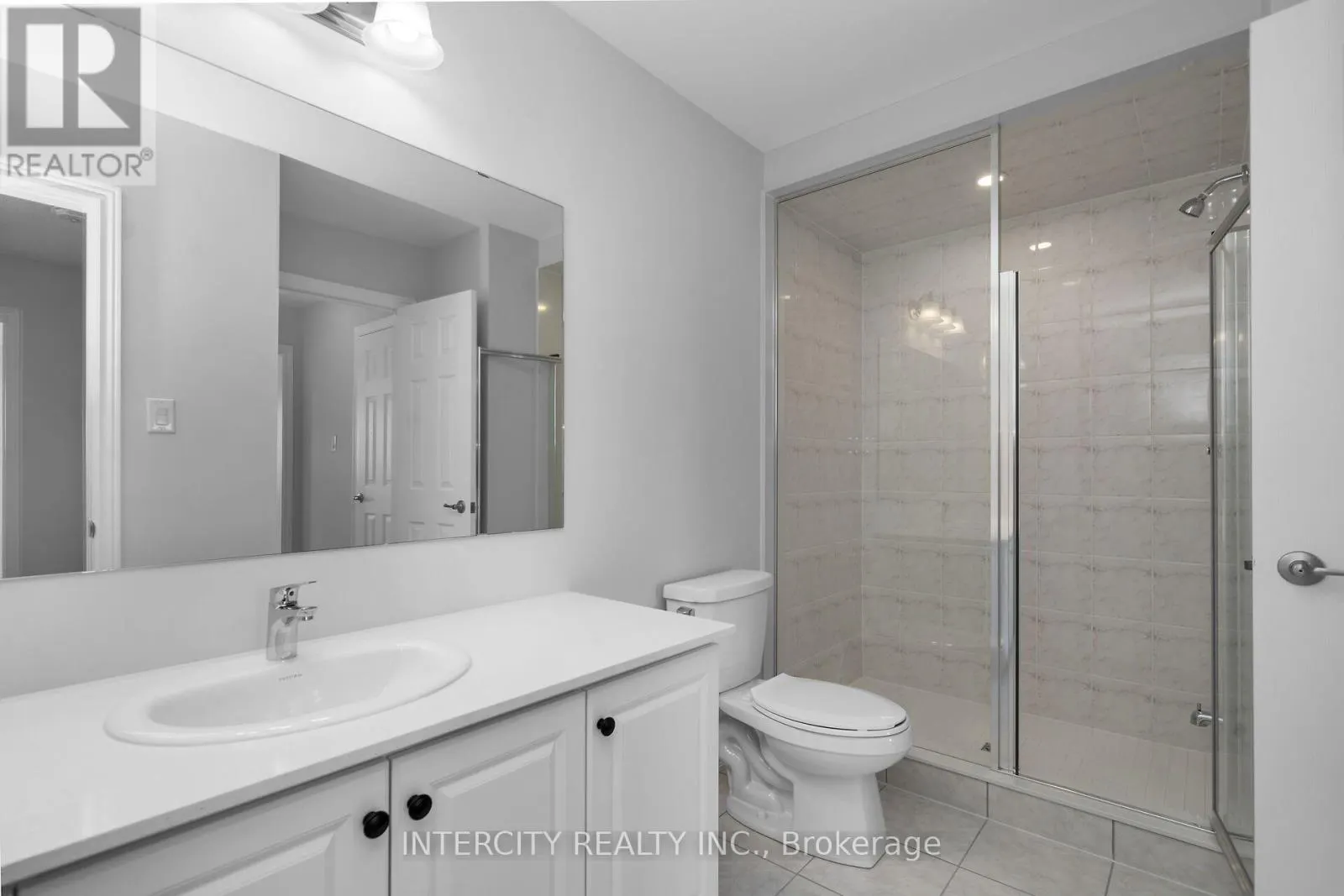BLK7-TH35 - 27 SUNBIRD WAY