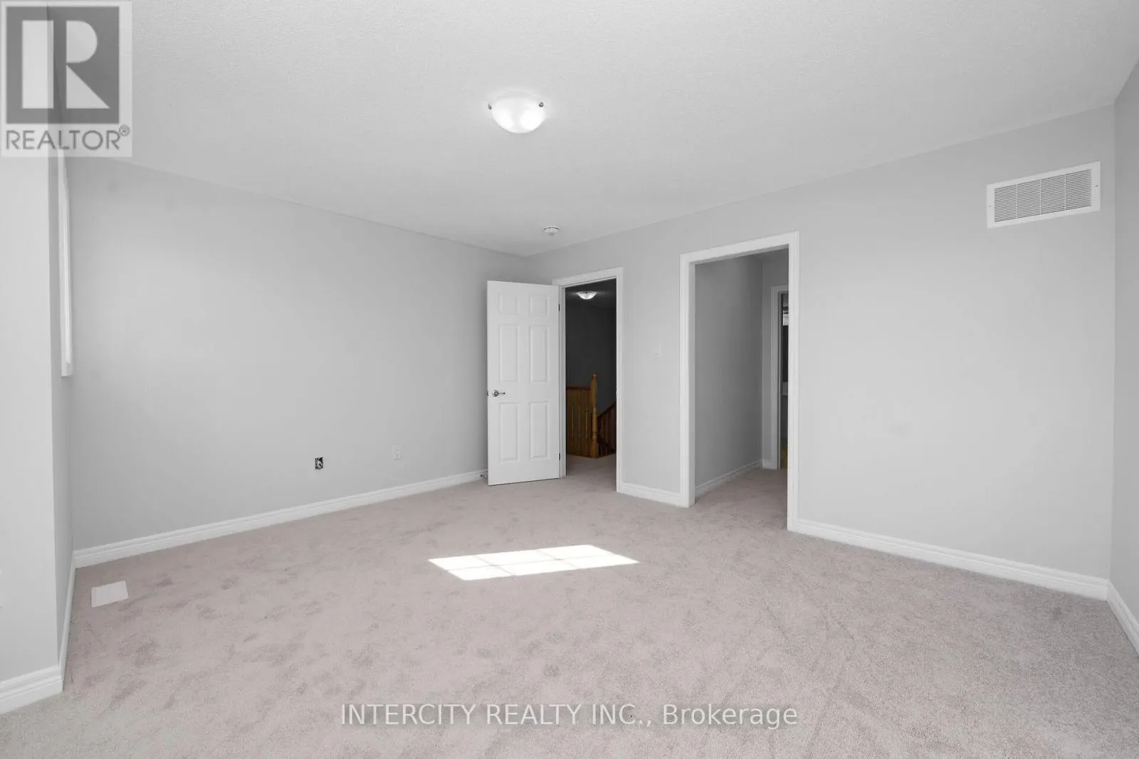 BLK7-TH35 - 27 SUNBIRD WAY
