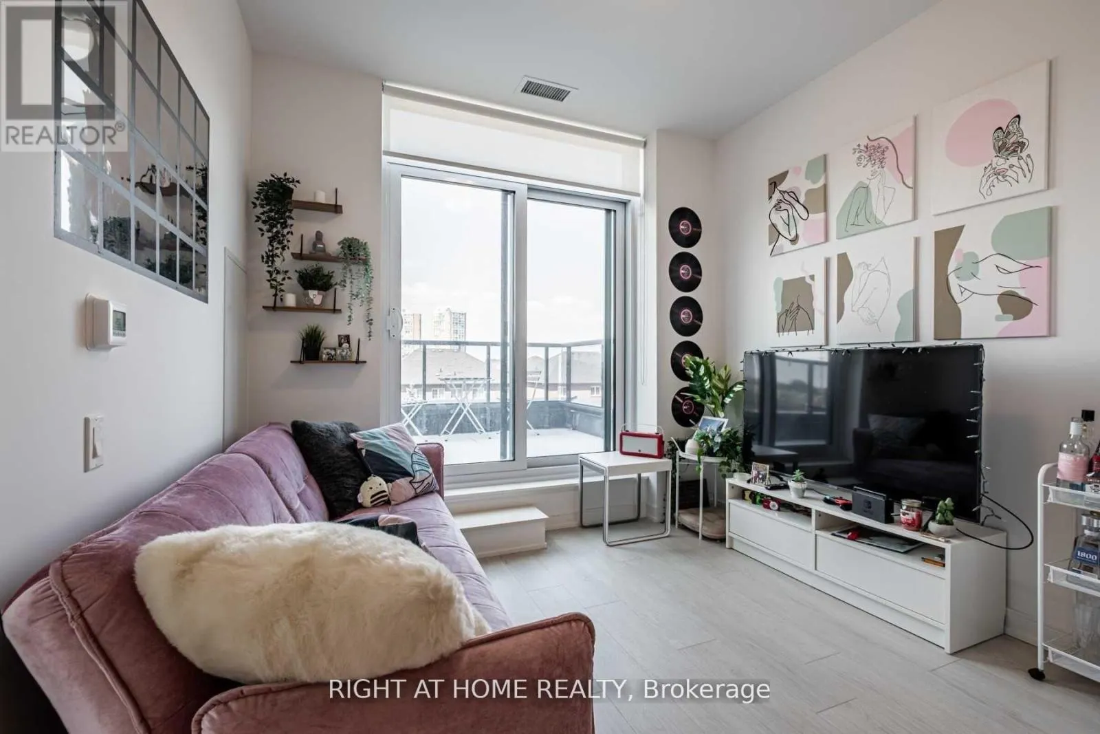 303 - 8 NAHANI WAY