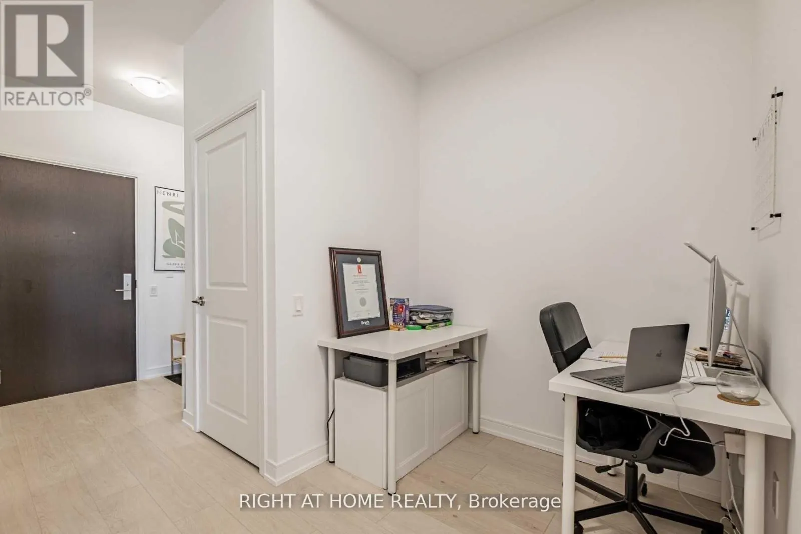 303 - 8 NAHANI WAY