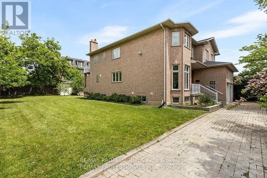 152 EVANS AVENUE