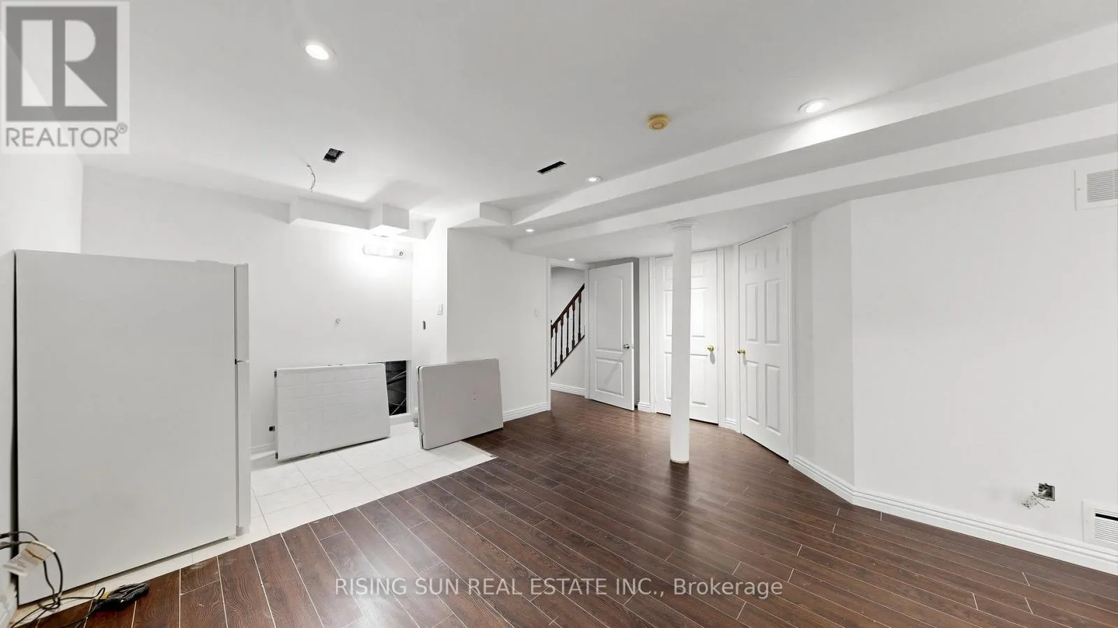 10 CEDARWOOD CRESCENT