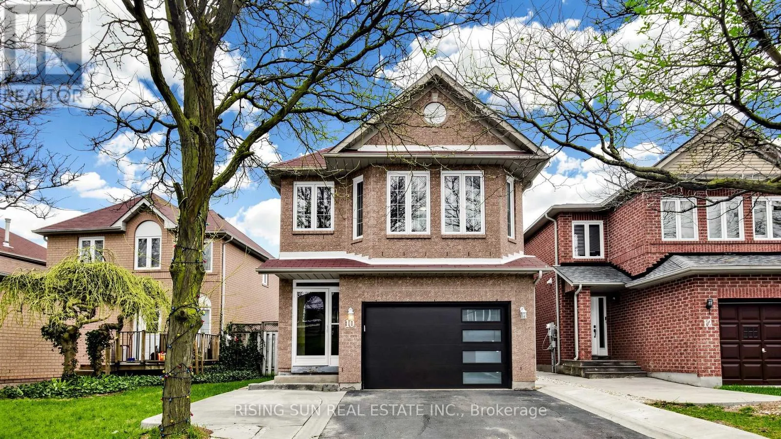 10 CEDARWOOD CRESCENT