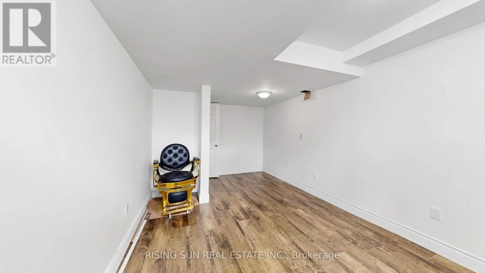 10 CEDARWOOD CRESCENT