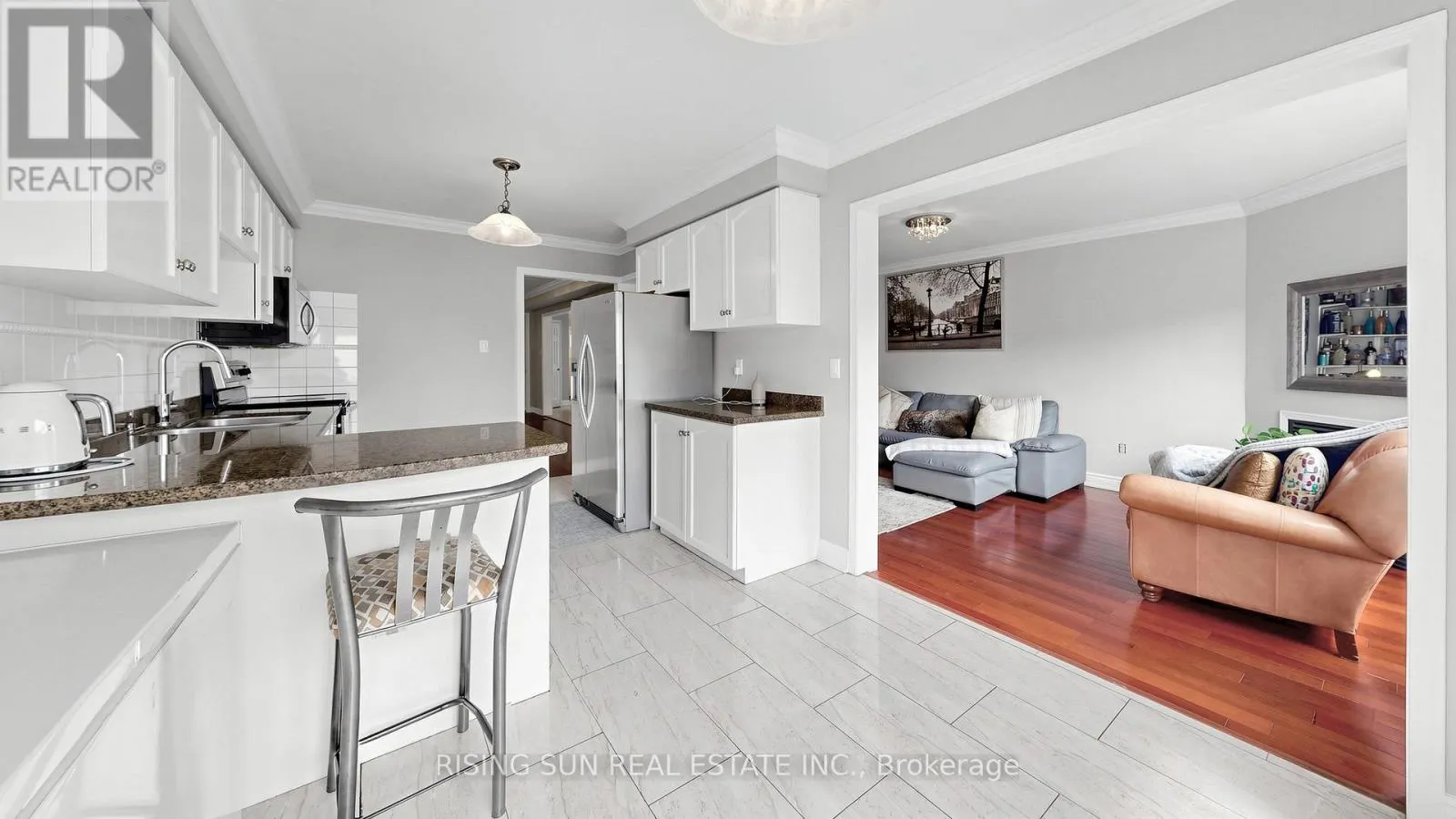10 CEDARWOOD CRESCENT